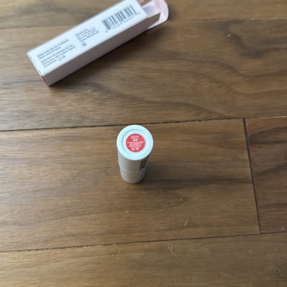 Glossier Generation G Zip NWT! - Picture 3 of 3
